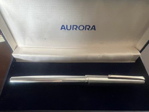 🔴 AURETTA chrome fountain pen By Aurora with vintage 1970 C cartridges 