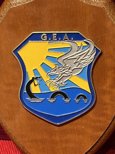 🔴 Crest CORPI SPECIALI scudi di metallo e legno lucidati LOTTO 3 PEZZI h 15 cm