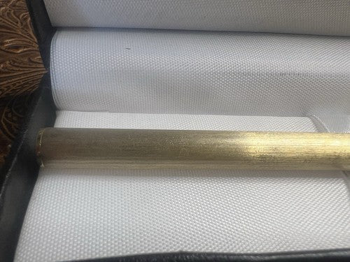 🔴 KARNAK 50 Kugelschreiber in Satin-Gold mit glänzenden Kanten, schreibt im Vintage-Stil 