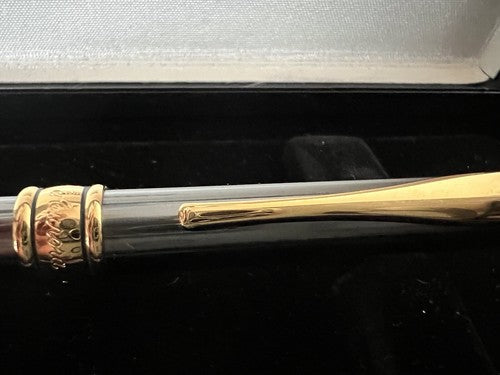 🔴 AURORA Magellan Füllfederhalter, Gunmetal-Lackierung, Goldverzierungen L 