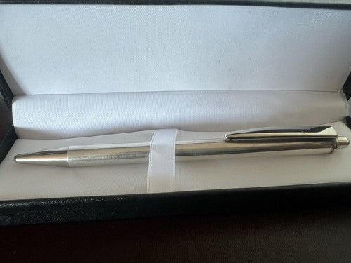 🔴 Kugelschreiber aus 925er Sterlingsilber, satiniert, glänzende Konturen, Druckknopf 21 