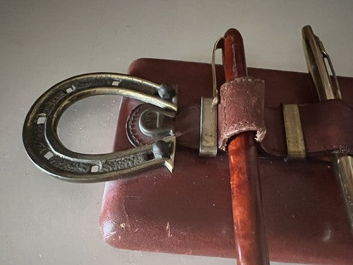 🔴 ETIENNE AIGNER porta penne da scrivania parete pelle ferro cavallo vintage