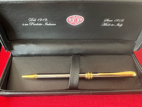 🔴 AURORA Magellan Kugelschreiber, gunmetal-goldene Form, schreibt im D-Gehäuse 