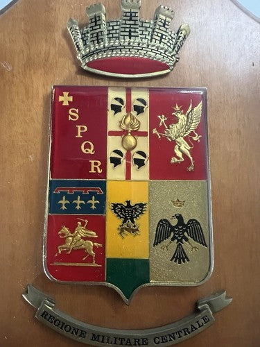 Crest Région Militaire Centre Bouclier Bois Poli Métal Hauteur 23