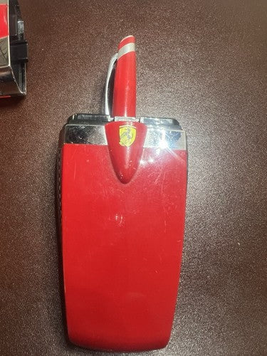 Ferrari Stylo-Plume Sphère Rouge avec Logo Cheval Cabré Écrit Avec Trousse
