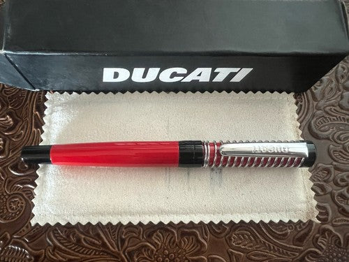 🔴 DUCATI penna stilografica lacca rossa Performance FP DUC4703 porta penne NOS