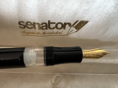 🔴 SENATOR penna stilografica PISTONE con iridium Point nera inchiostro Pelikan