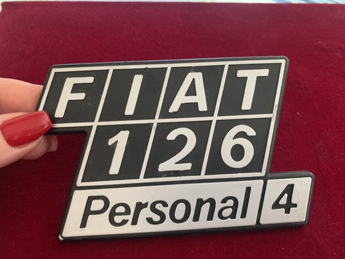 Fiat 126 Personnel 4 Armes Voiture Emblème Orrnement Logo Avec Goupilles Rétro