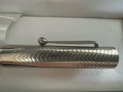 🔴 AUSLÄNDISCHER Vintage-Füllfederhalter aus den 1930er Jahren mit ziseliertem Chromhebel SCHREIBT 