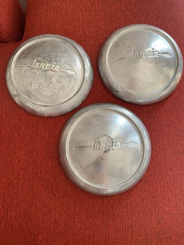 Red Lancia B 20 24 Wheel Hubcaps Metal Original Vintage For Cars