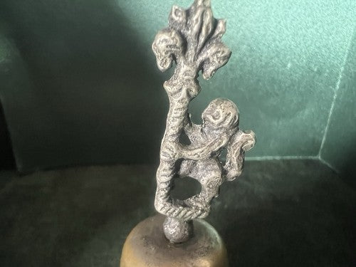 🔴 Glocke aus Metall, Lilienmotiv, Florenz, 4,2 cm hoch, 7,5 cm breit, Vintage 