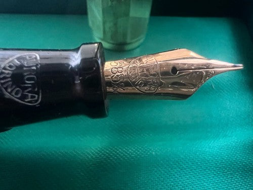 Aurora Stylo-Plume Stylo à Plume Pointure 1 Stylo Plume Or 14K F de Bouton Bas 