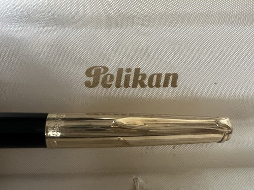 🔴 PELIKAN penna stilografica P1 nera cappuccio laminato pennino ORO vintage '59