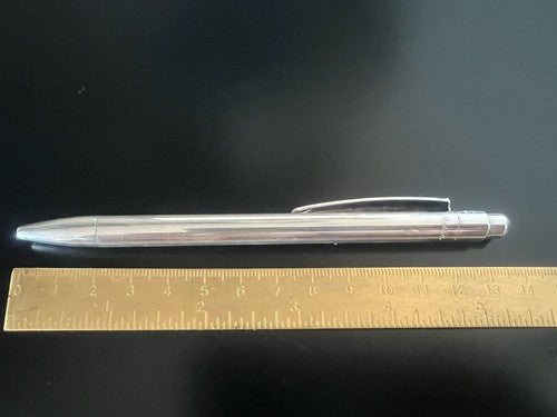 Delta Stylo-Plume Sphère Plaqué Argent Sainte Marguerite Bouton Snap Écrit