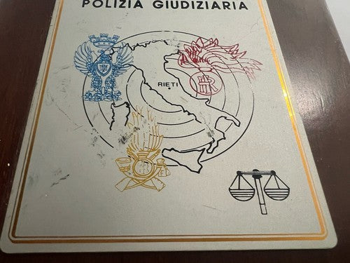 Wappen der Polizei und Justiz, Schild aus poliertem Holz und Metall, Höhe 23 