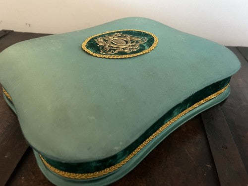 Trinket Multi Use Fabric Coat of Arms Box Treasure Case Vintage 10