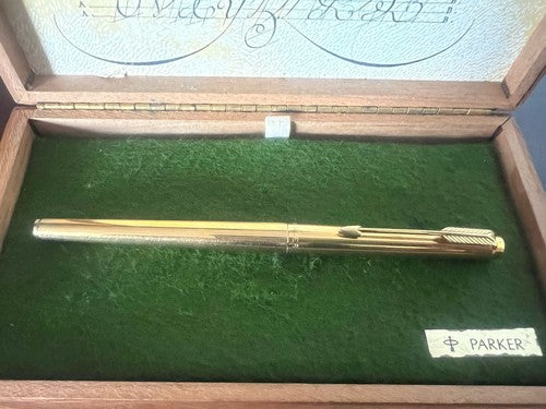 🔴 PARKER penna stilografica 180 placcata oro pennino ORO XM scrive con astuccio