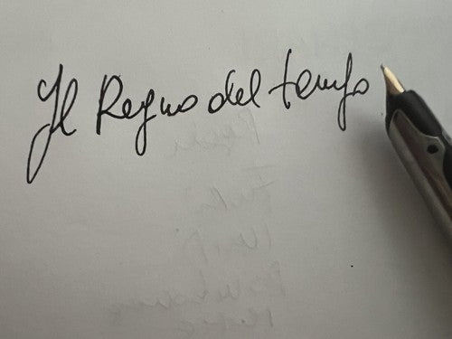 Universal Stylo-Plume Stylo à Plume Or A Piston, geschrieben im 50. Jahr des Jahres 