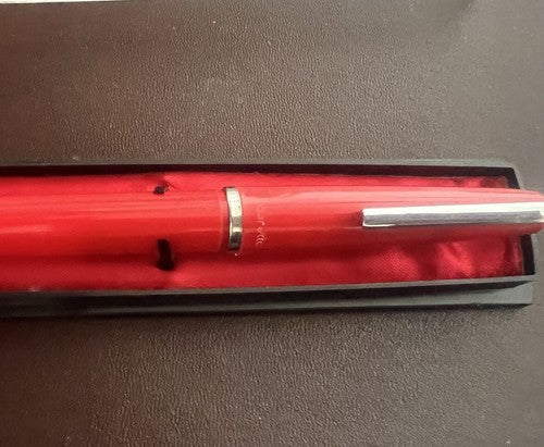 Auretta Stylo-Plume Stylo à Plume par Aurora Rouge Et Cartouches Vintage 1970