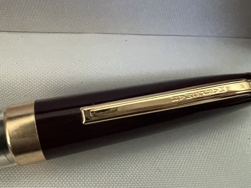 Marksman Stylo-Plume Stylo à Plume Bordeaux Profils Doré à Cartouche Écrit Cru
