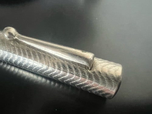 🔴 AUSLÄNDISCHER Vintage-Füllfederhalter aus den 1930er Jahren mit ziseliertem Chromhebel SCHREIBT 