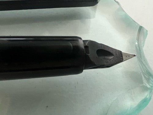 🔴 PELIKAN Chrom-Füllfederhalter mit schwarzem Clip und Tintenpatrone schreibt im Vintage-Stil 