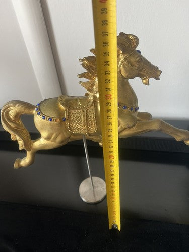 🔴 CAVALLO dorato con basamento in resina di rappresentanza pietre vintage h 37