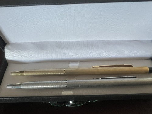 🔴 PELIKAN Kugelschreiber mit Druckknopf, gold- und chromfarbenes Metall, Vintage, 2 Stück 