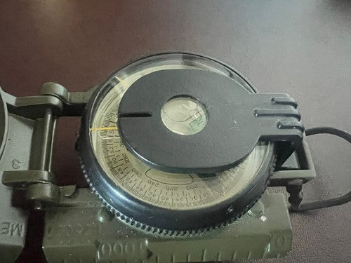 🔴 Militärgrüner Metallkompass mit Höhenmesser – Funktioniert 