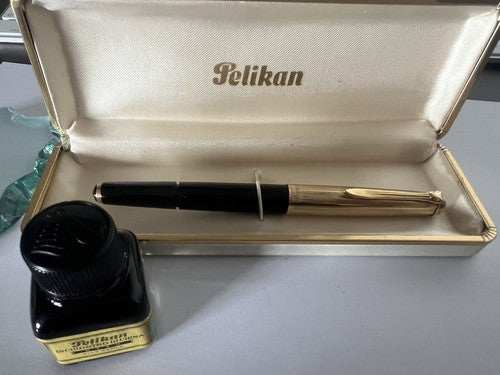 🔴 PELIKAN penna stilografica P1 nera cappuccio laminato pennino ORO vintage '59