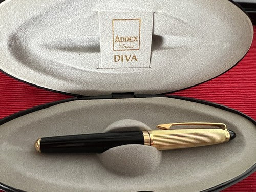 🔴 ADDEX penna stilografica mini DIVA lacca nera cartuccia Iridium Point scrive