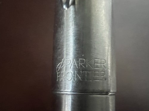 🔴 PARKER FRONTIER Chrom-Patronenfüller mit M-Feder schreibt 