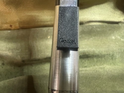 🔴 PENTEL Excalibur Chrom-Rollerball-Stift mit Federmäppchen 