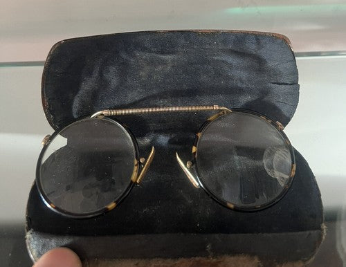 🔴 OCCHIALI teatrali di scena con custodia in metallo inizi 900 vintage