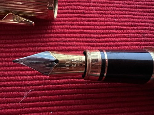 🔴 ADDEX penna stilografica mini DIVA lacca nera cartuccia Iridium Point scrive