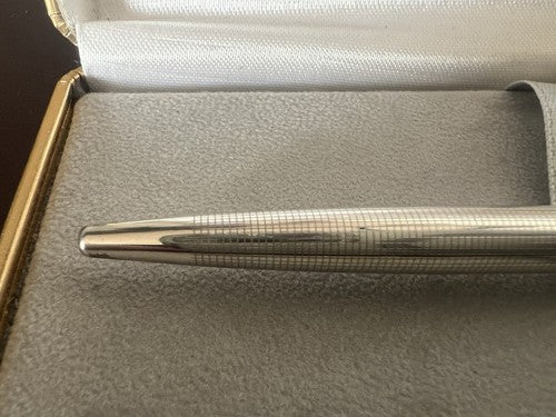 Unoargento Stylo-Plume Sphère Argent 925 Guillocchè Profils Doré Écrit Trousse