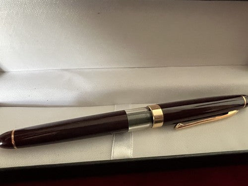 Marksman Pen Fountain Pen Bordeaux Gold Cartridge A Marking Vintage