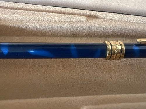 🔴 AURORA Magellan Kugelschreiber, marmorierter blauer Lack mit Vintage-Goldprofilen I 