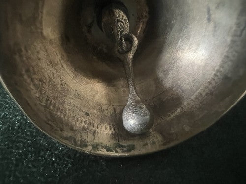 Sonnette Cloche Métal Lis Florence 4,2 Hauteur 7,5 CM Vintage