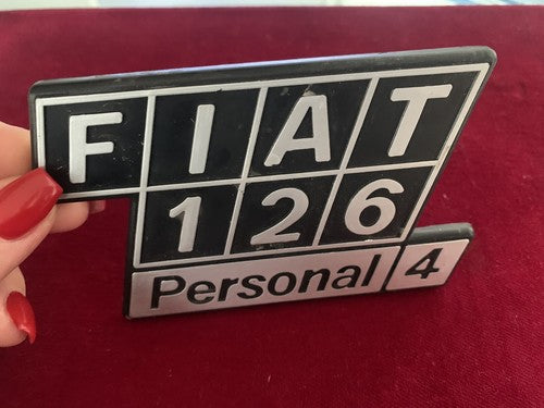 Fiat 126 Personnel 4 Armes Voiture Emblème Orrnement Logo Avec Goupilles Rétro