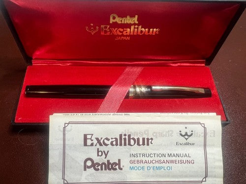 🔴 PENTEL Excalibur Kugelschreiber, schwarzer Lack, mit Anleitung und Etui 
