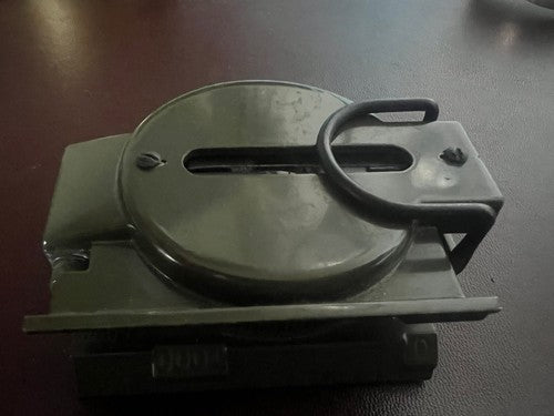 🔴 Militärgrüner Metallkompass mit Höhenmesser – Funktioniert 