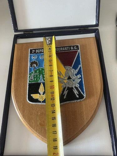 🔴 Crest militare DEPOSITO CARBURANTI GC, scudo di legno effige metallo, vintage