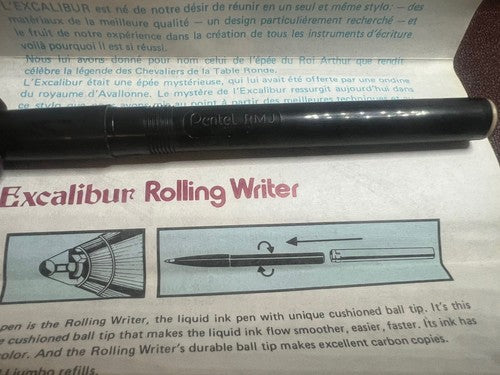 PENTEL Bolígrafo Roller Excalibur Laca Negra Con Instrucciones Y Estuche
