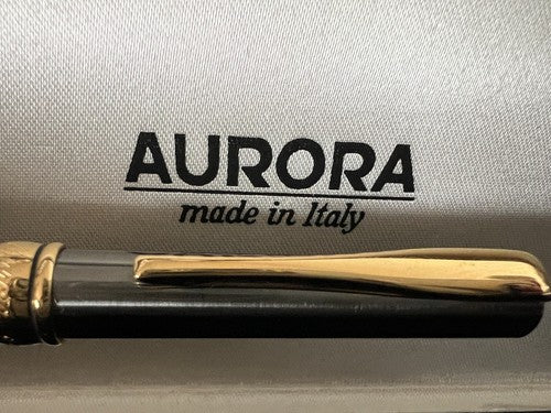 🔴 AURORA Magellan Füllfederhalter, Gunmetal-Lackierung, Goldverzierungen L 