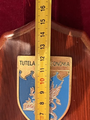 🔴 Wappen GUARDIA FINANZA, Schild aus Metall und poliertem Holz, 3-teilig, Höhe 15 cm 