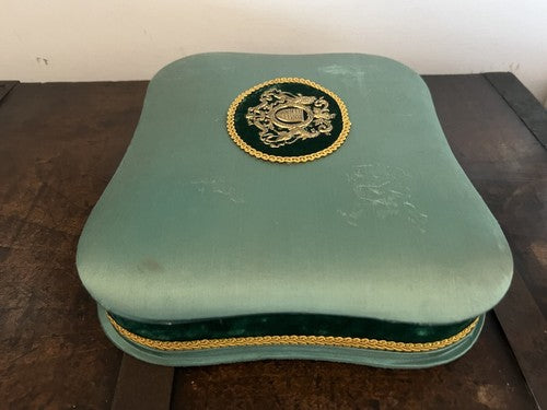 Trinket Multi Use Fabric Coat of Arms Box Treasure Case Vintage 10