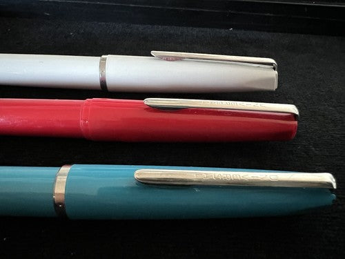 Universal Pens Fountain Piston Red Light Blue White Vintage '70 3PENNE