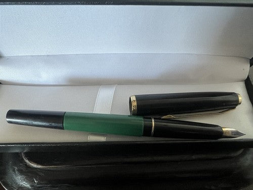 🔴 PELIKAN Füllfederhalter grün schwarz MK10 Kolbenkappe beschädigt 1 