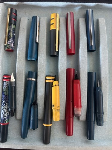 AURETTA Füllfederhalter Aurora Ersatzteile Federn Kappen LOT 5 STK 